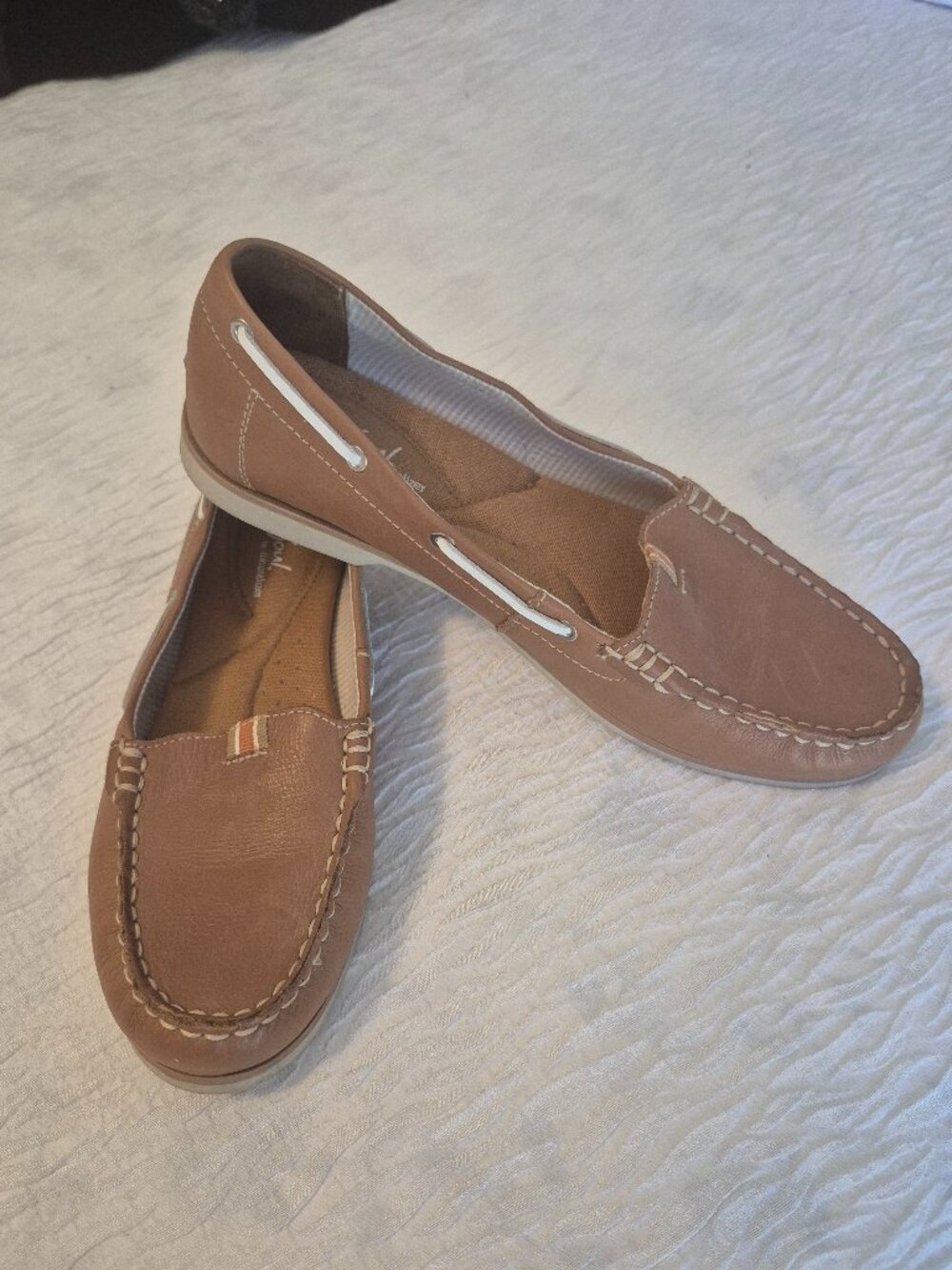 Natural Soul Tan Leather Flat Loafer sz 8 M